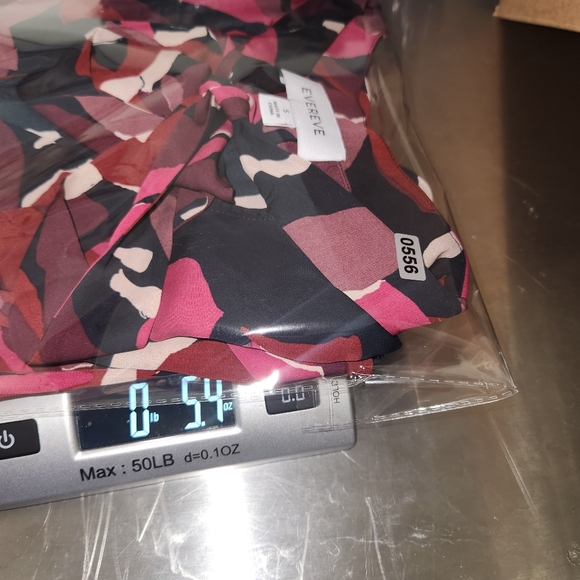 Evereve Emilia Chiffon Tie Front Blouse in a Floral Print SMALL Romantic - Picture 9 of 9